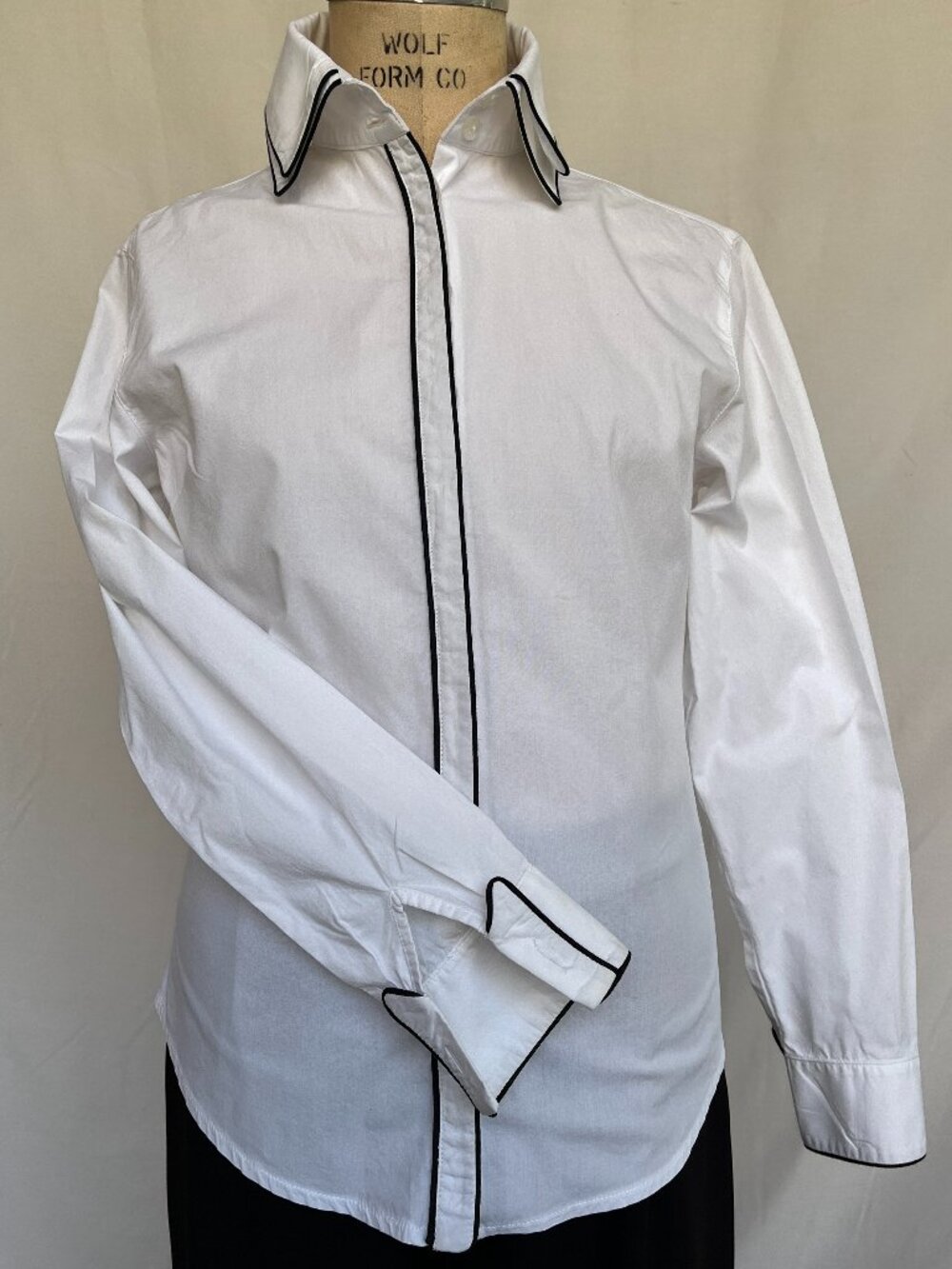 Anne Fontaine ‘Rimi’ White Button-Up Shirt with Black Piping – FR 38 US 4-6